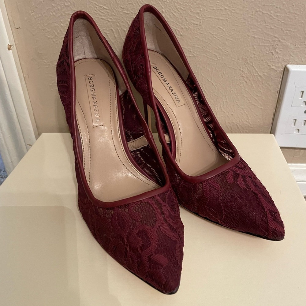 BCBG Maroon Lace Heels Size 7.5 Never Worn